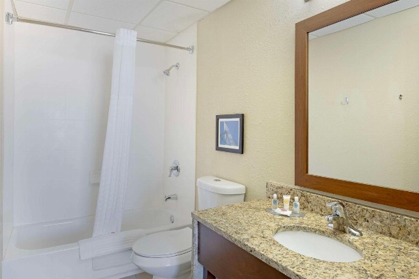 Comfort Inn & Suites image 19